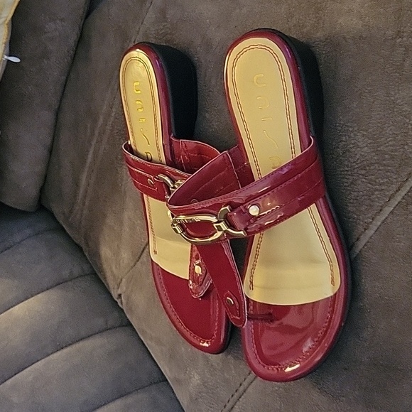 Unisa Red Patent Faux Leather Slip-On Sandals - Picture 2 of 5